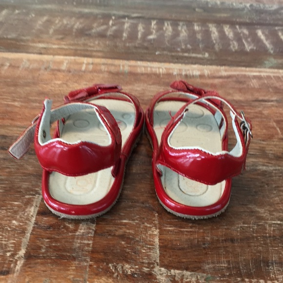 2 for $8 / Girls shiny red patent sandals - Picture 3 of 6